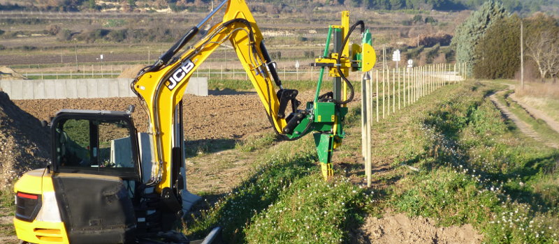 Plantation de piquets et palissage